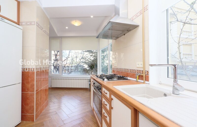 Apartament 3 camere | Sat Francez - Aron Cotrus | 101 mp | 2005 | Parc Herastrau